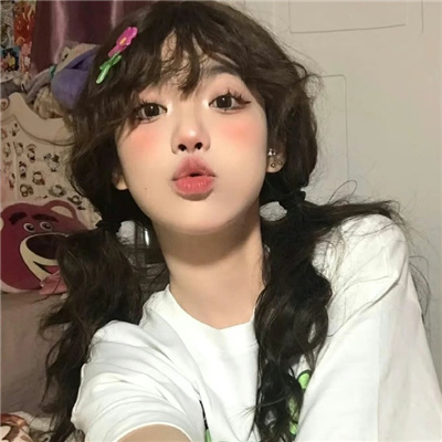 苍南伴游女生卞寄蕾的资料